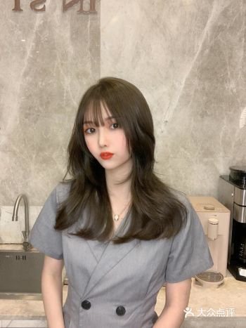 【今日推荐发色】 撩人必备亚麻棕偏绿  要想生活过得