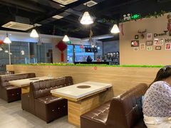 -轩于鲜旋转自助小火锅(新之城购物广场店)