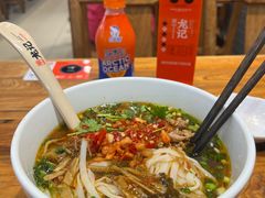 -湘人龙记老长沙米粉(鸟巢店)