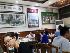 大堂-老爆肚满五香烧牛羊肉