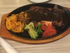 -必胜客(武汉欢乐谷店)