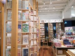 -猫的天空之城概念书店(杭州南宋御街店)