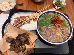 -云阿蛮云南生烫牛肉米线(奉贤路店)