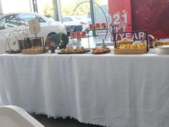 -杭州中升之星奔驰4S店(滨江店)