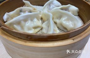 Three-Flavor Vegetable and Meat Steamed Dumplings