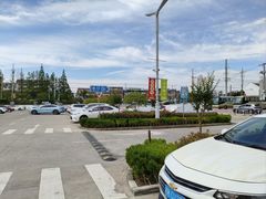 -新场古镇-停车场