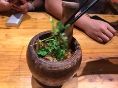 -老滇山寨•云南特色菜•地方菜•民族风情歌舞表演(金碧店)