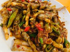 -班赞海鲜市场胖阿姨加工点