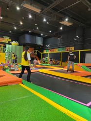 -蹦蹦跳跳(新奥购物中心店)