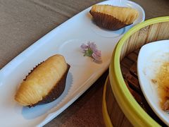 金枕飘香榴莲酥-金鹰国际酒店·满园春中餐厅