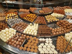 -Laderach 莱德拉(上海环贸iapm店)