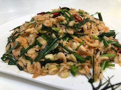-巩本明鱼屋子