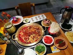 -潮火锅·麻辣牛肉火锅(观音桥方圆·LIVE店)