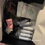 在官网上买的,吸引我的是它里面含有很多个赠品