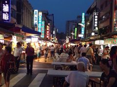 -六合夜市