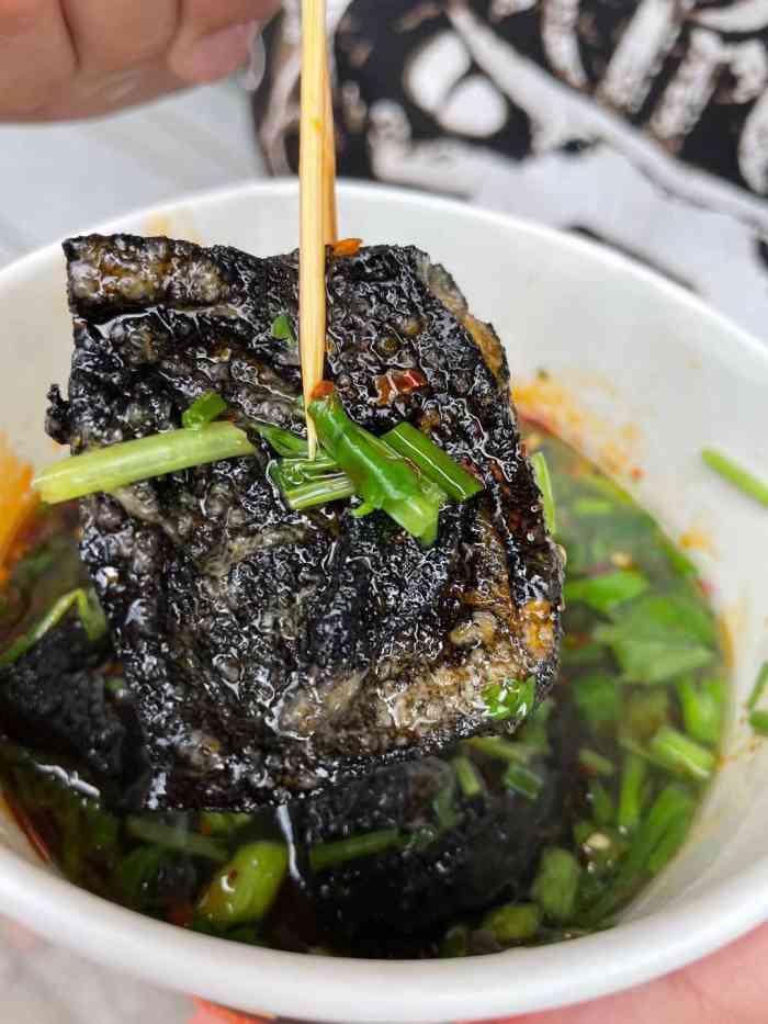 陆湘臭豆腐(庙前街总店)-"松江假日酒店开会,开完会来觅食位子:在.