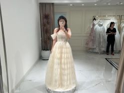 -拉瑞娜LaReine婚纱礼服高级定制