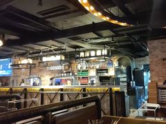 -麦凯伦烧烤·精酿超级工厂店(金桥总店)