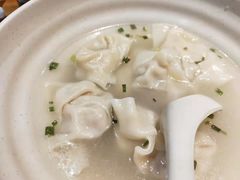 三鲜大馄饨-万寿斋(山阴路店)