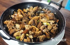 Clam and Chicken Pot