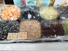 -沪上阿姨鲜果茶(世茂广场宽厚里店)