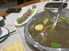 -乡土黄·鲜牛肉火锅·小龙虾(兴业街店)