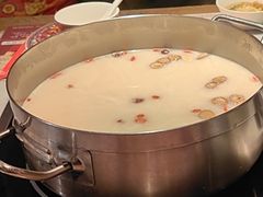 -尚尚仙·酸汤猪手·猪肚鸡火锅(华联万柳购物中心店)