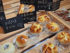 -yeast面包店