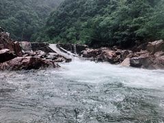 -安吉龙王山峡谷漂流