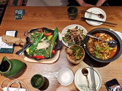 黑松露牛肝菌焖牛蛙-云海肴·汽锅鸡·云南菜(天山百盛优客店)