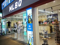 -三亚火车头万人海鲜广场