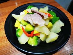 -隔壁老王·家常云南菜(花巷店)