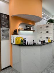 -V8潮牌·接发烫染连锁