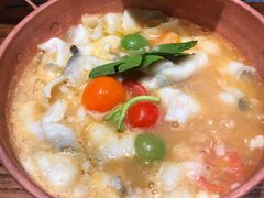 版纳野果酸汤鱼-云海肴·汽锅鸡·云南菜(美罗城店)