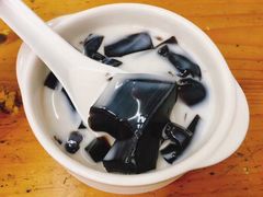 椰奶龟苓膏-梧州双钱龟苓膏(老街店)