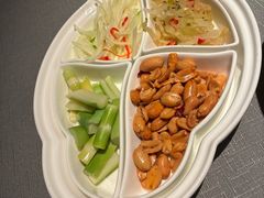 -左庭右院鲜牛肉火锅黑金店(陆家嘴中心店)