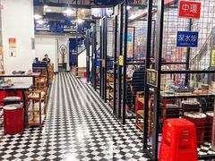大堂-鲜入围煮花胶鸡海鲜火锅