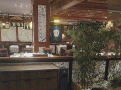 -八府香鸭·啫啫煲(华山路店)