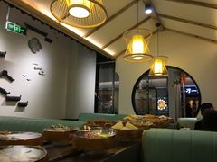 大堂-百品聚旋转小火锅(熙悦汇店)