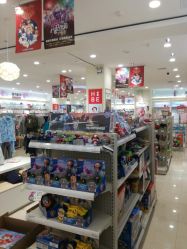 -爱婴室(绍兴柯桥万达华润万家店)