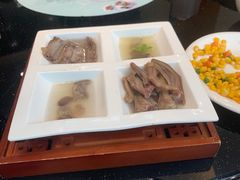 -香山湖家家宴(中山陵店)