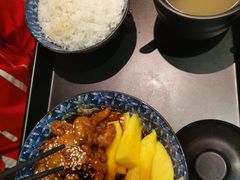 酸甜香芒鸡柳饭-又鸟pizza海南鸡饭(假日广场店)