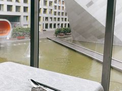 餐具摆设-蔓兰家的四季S0餐厅·融合菜(当代MOMA店)
