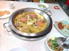 -蛙一刀·麻椒鱼火锅(金仙桥店)