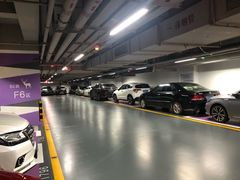 -万象天地-停车场