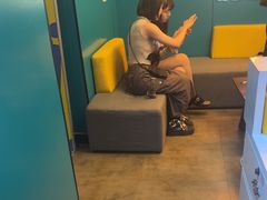 -荒岛实景沉浸密室(江汉路1店)
