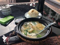 蟹黄小笼汤包-静海楼(学田店)
