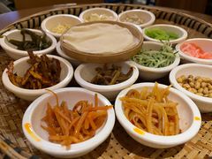 -包整·丝娃娃(一览甲秀楼风景店)