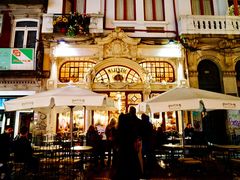 -Majestic Café