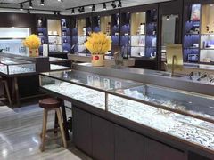 -宏宇眼镜蔡司依视路折扣店(兆佳眼镜城店)